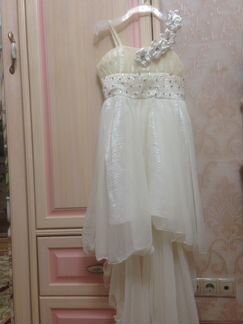 Платье очень нежное, красивое р128-134