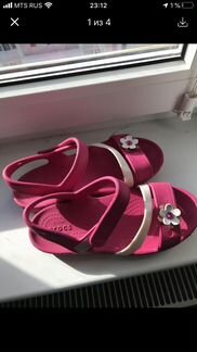 Сандалии crocs