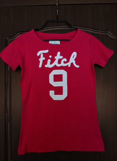 Футболка Abercrombie & Fitch