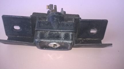 Замок крышки багажника б/у Фольксваген Джетта-2