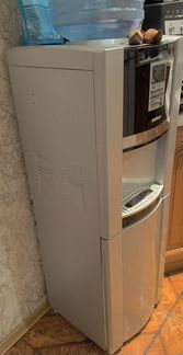 Кулер для воды с холодильником